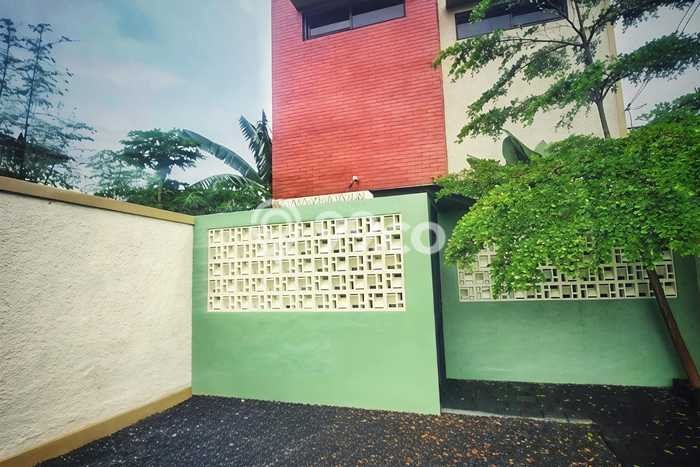 Rumah Kost Dijual di Lowokwaru, Malang, Spesifikasi 0 KT, 12 KM, 300m2 Rumah Kost Dijual di Lowokwaru, Malang, Spesifikasi 0 KT, 12 KM, 300m2