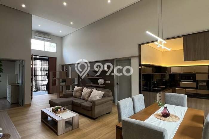 Rumah Strategis di , Bandung, LT 198m2m² Bangunan 156m2m² - HARGA NEGO! Rumah Strategis di , Bandung, LT 198m2m² Bangunan 156m2m² - HARGA NEGO!