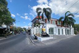 Jual Ruko di Petitenget, Luas 200m², Area Bisnis, Jalur Mudah Jual Ruko di Petitenget, Luas 200m², Area Bisnis, Jalur Mudah