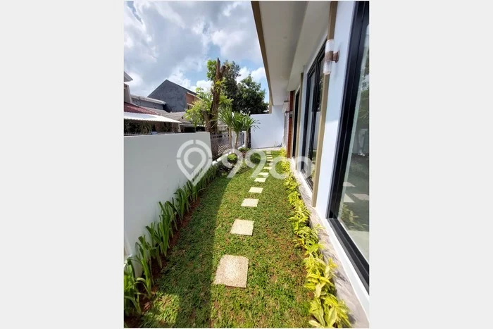 Hunian Elit LB 330m2 Siap Pakai Desain Elegan di BSD Kencana Loka, Tangerang Hunian Elit LB 330m2 Siap Pakai Desain Elegan di BSD Kencana Loka, Tangerang