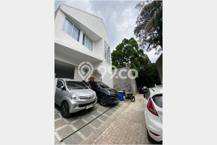 Hunian Elit LB 191m2 Siap Huni Desain Elegan di Pondok Pucung, Tangerang Hunian Elit LB 191m2 Siap Huni Desain Elegan di Pondok Pucung, Tangerang