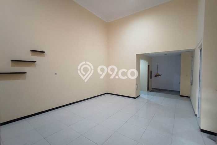 HARGA SPECIAL! Rumah Nyaman area Pedurungan, Semarang, LT 120m2m² LB 70m2m² Bisa Nego! HARGA SPECIAL! Rumah Nyaman area Pedurungan, Semarang, LT 120m2m² LB 70m2m² Bisa Nego!