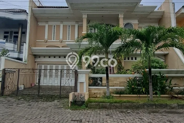 Hunian Mewah LB 500m2 Siap Pakai Desain Elegan di Puri Anjasmoro, Semarang Hunian Mewah LB 500m2 Siap Pakai Desain Elegan di Puri Anjasmoro, Semarang