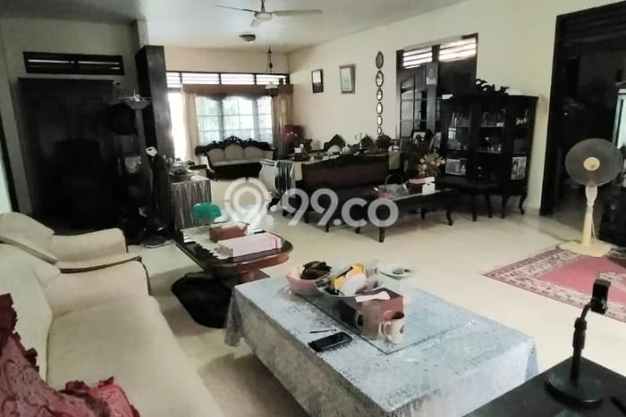 Rumah Mewah LB 300m2 Siap Pakai Desain Elegan di Jatiwaringin, Jakarta Timur Rumah Mewah LB 300m2 Siap Pakai Desain Elegan di Jatiwaringin, Jakarta Timur