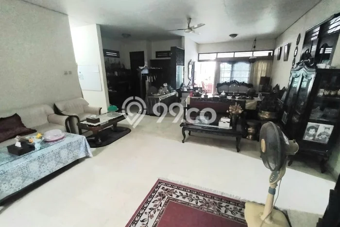 Rumah Mewah LB 300m2 Siap Pakai Desain Elegan di Jatiwaringin, Jakarta Timur Rumah Mewah LB 300m2 Siap Pakai Desain Elegan di Jatiwaringin, Jakarta Timur