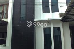 BEST LOCATION! Rumah di Jagakarsa, Akses ke Stasiun, 3 KT, Luas 120m² LB 150m² BEST LOCATION! Rumah di Jagakarsa, Akses ke Stasiun, 3 KT, Luas 120m² LB 150m²