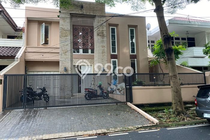 NEW LISTING! Rumah kawasan , Siap Huni, 4 KM, Akses Jakarta Selatan, Jakarta Selatan, LT 320m2m² Bangunan 300m2m² NEW LISTING! Rumah kawasan , Siap Huni, 4 KM, Akses Jakarta Selatan, Jakarta Selatan, LT 320m2m² Bangunan 300m2m²