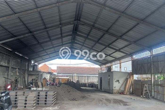 LOKASI STRATEGIS! Gudang di Dalung, Luas 700m2m², Area Bisnis, Jalan Utama LOKASI STRATEGIS! Gudang di Dalung, Luas 700m2m², Area Bisnis, Jalan Utama
