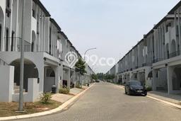 Ready to Use! Luxury House LT 200m2 Desain Modern di BSD Green Wich Ready to Use! Luxury House LT 200m2 Desain Modern di BSD Green Wich