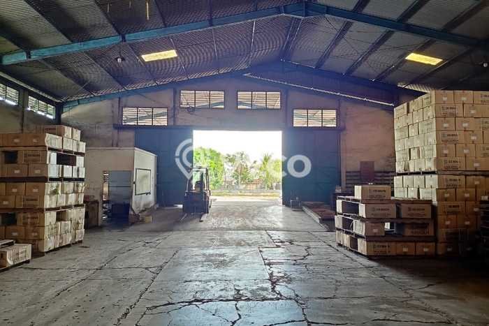 Gudang di Karawaci, Luas 2480m2m², Disewakan, Kawasan Komersial, Ready Untuk Dihuni Gudang di Karawaci, Luas 2480m2m², Disewakan, Kawasan Komersial, Ready Untuk Dihuni