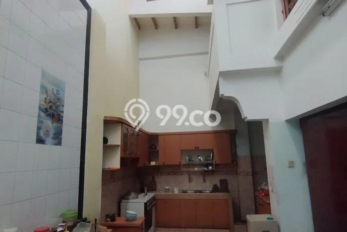 Dijual Hunian Rumah Terawat 5 Kamar di Taman Kota, Jakarta Barat Dijual Hunian Rumah Terawat 5 Kamar di Taman Kota, Jakarta Barat