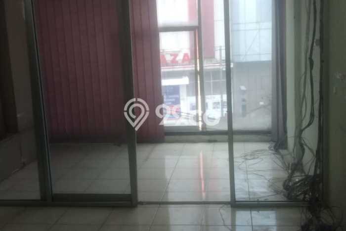 Ruko Dijual di Jakarta Barat LT 71m2 & LB 225m2 Lokasi Terbaik! Ruko Dijual di Jakarta Barat LT 71m2 & LB 225m2 Lokasi Terbaik!