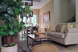 Dijual Rumah Mewah Elegan Dengan View Eksklusif di Petir, Tangerang Dijual Rumah Mewah Elegan Dengan View Eksklusif di Petir, Tangerang