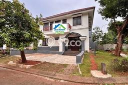 For Sale Hunian Rumah Terawat 5 Kamar di Legenda Wisata, Jakarta Timur For Sale Hunian Rumah Terawat 5 Kamar di Legenda Wisata, Jakarta Timur