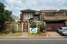 Rumah Elit LB 361m2 Siap Pakai Desain Elegan di Kota Wisata, Bogor Rumah Elit LB 361m2 Siap Pakai Desain Elegan di Kota Wisata, Bogor