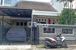 Rumah Kontrakan Jakarta Timur LT 115m2 LB 150m2 Area Cibubur Rumah Kontrakan Jakarta Timur LT 115m2 LB 150m2 Area Cibubur