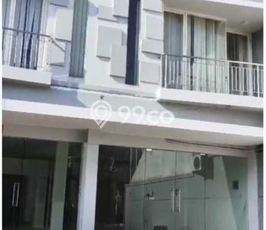 Ruko untuk Disewa di Pusat Surabaya Luas Bangunan 525m2 Ruko untuk Disewa di Pusat Surabaya Luas Bangunan 525m2