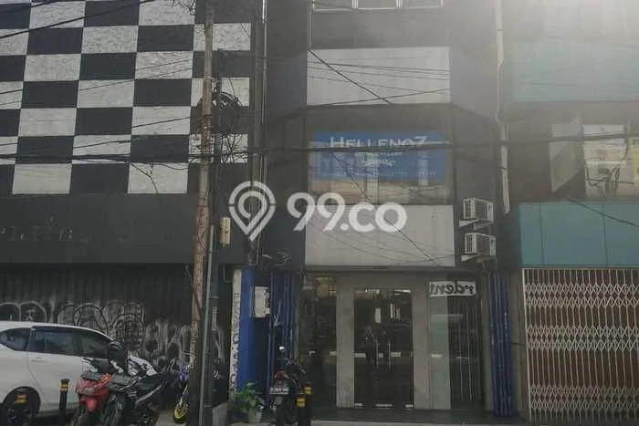 Ruko Dijual di Prime Area Jakarta Selatan Luas 240m2 Ruko Dijual di Prime Area Jakarta Selatan Luas 240m2