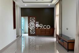 Rumah Kontrakan Tangerang LT 216m2 LB 260m2 Kawasan BSD City Rumah Kontrakan Tangerang LT 216m2 LB 260m2 Kawasan BSD City