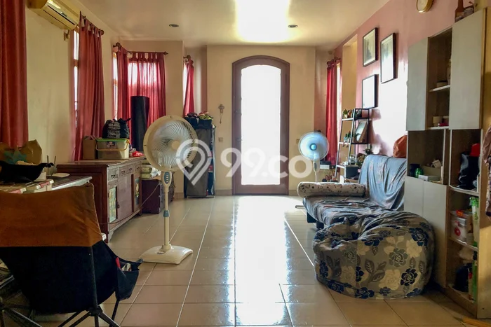 Rumah Premium di Tangerang Strategis Kondisi Baik Rumah Premium di Tangerang Strategis Kondisi Baik