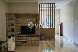 Di jual rumah rapi siap huni di sutera harmoni Di jual rumah rapi siap huni di sutera harmoni