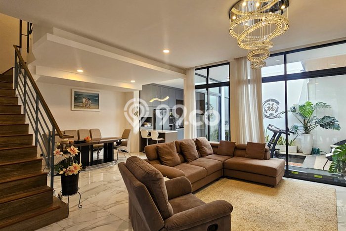 Jual Rumah Luas Elegan Dengan View Eksklusif di Lippo Karawaci, Tangerang Jual Rumah Luas Elegan Dengan View Eksklusif di Lippo Karawaci, Tangerang