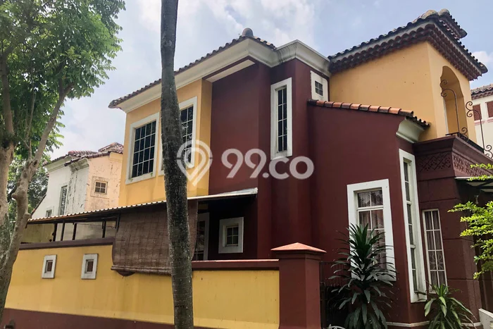 Rumah Premium di Tangerang Strategis Kondisi Baik Rumah Premium di Tangerang Strategis Kondisi Baik