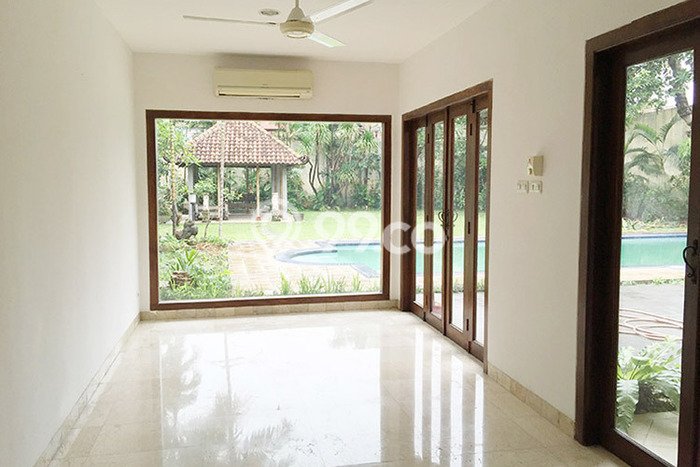 Rumah kawasan Kemang, Akses ke Mall, 4 KT Rumah kawasan Kemang, Akses ke Mall, 4 KT