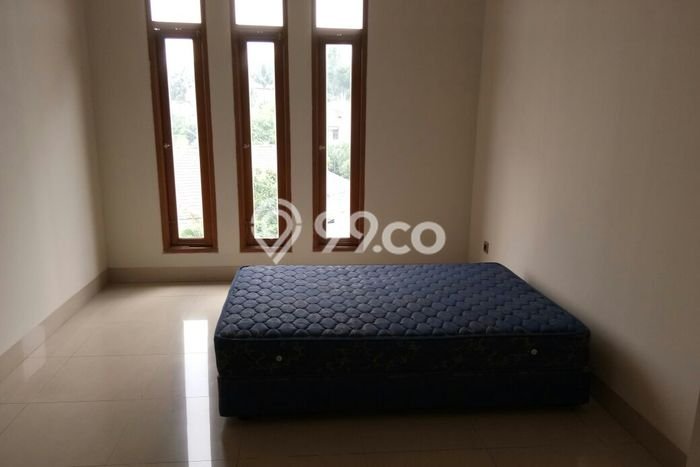 Rumah di Kemang, Siap Huni, 4 KT Rumah di Kemang, Siap Huni, 4 KT