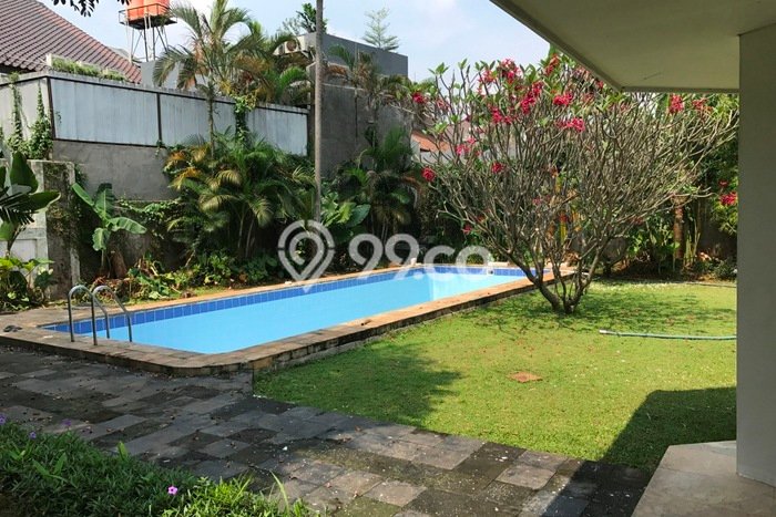 RARE UNIT! Rumah di Cipete, 5 KT, Pemandangan Indah, Luas 1100m² LB 600m² RARE UNIT! Rumah di Cipete, 5 KT, Pemandangan Indah, Luas 1100m² LB 600m²
