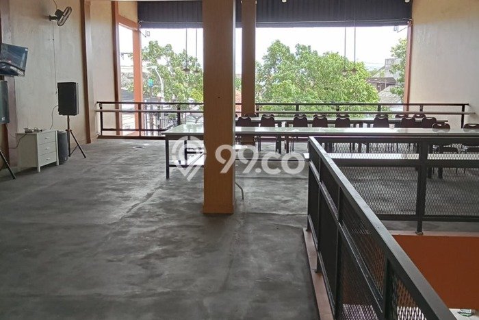Unit Gudang Disewakan di Penggaron di Area Ramai & Strategis Unit Gudang Disewakan di Penggaron di Area Ramai & Strategis
