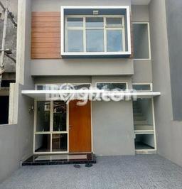 PRIME LOCATION! Rumah Strategis di Laweyan, LT 98m2m² LB 110m2m² PRIME LOCATION! Rumah Strategis di Laweyan, LT 98m2m² LB 110m2m²