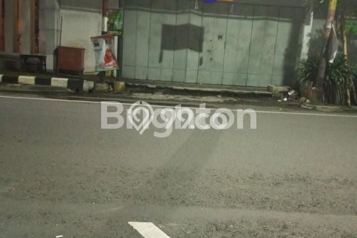 AREA POTENSIAL! Ruko Kawasan Pasar Kliwon, Luas 88m2m², Kawasan Strategis AREA POTENSIAL! Ruko Kawasan Pasar Kliwon, Luas 88m2m², Kawasan Strategis