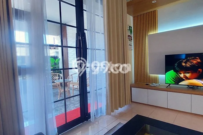 LOKASI PREMIUM! Rumah di , 1 KM, Lingkungan Tenang, Luas 105m2m² LB 105m2m² LOKASI PREMIUM! Rumah di , 1 KM, Lingkungan Tenang, Luas 105m2m² LB 105m2m²