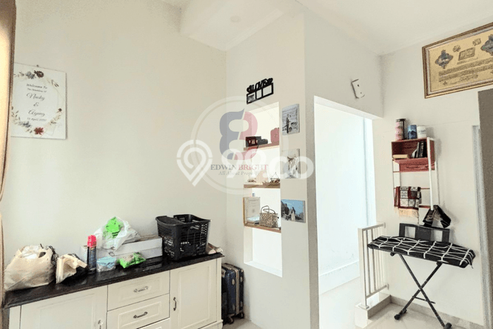 Rumah Strategis Minimalis Lb 150m2 di Ciledug, Tangerang Rumah Strategis Minimalis Lb 150m2 di Ciledug, Tangerang