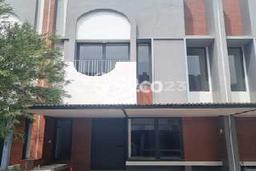 For Sale Rumah 3 Kamar Lokasi Ideal Bagus dan Strategis di BSD For Sale Rumah 3 Kamar Lokasi Ideal Bagus dan Strategis di BSD