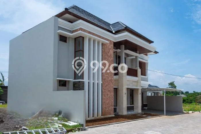 Ready to Use! Premium House LT 198m2 Desain Elegan di Sanur Ready to Use! Premium House LT 198m2 Desain Elegan di Sanur
