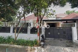 Lokasi terbaik! Rumah siap pakai dikontrakkan di Kebayoran Baru LB 300m2 Lokasi terbaik! Rumah siap pakai dikontrakkan di Kebayoran Baru LB 300m2