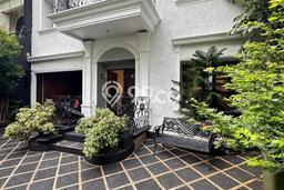 Rumah Elit LB 350m2 Siap Pakai Desain Elegan di Pondok Indah, Jakarta Selatan Rumah Elit LB 350m2 Siap Pakai Desain Elegan di Pondok Indah, Jakarta Selatan