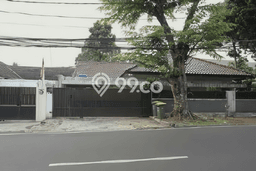 For Sale Hunian Elegan Klasik di Jakarta Selatan For Sale Hunian Elegan Klasik di Jakarta Selatan