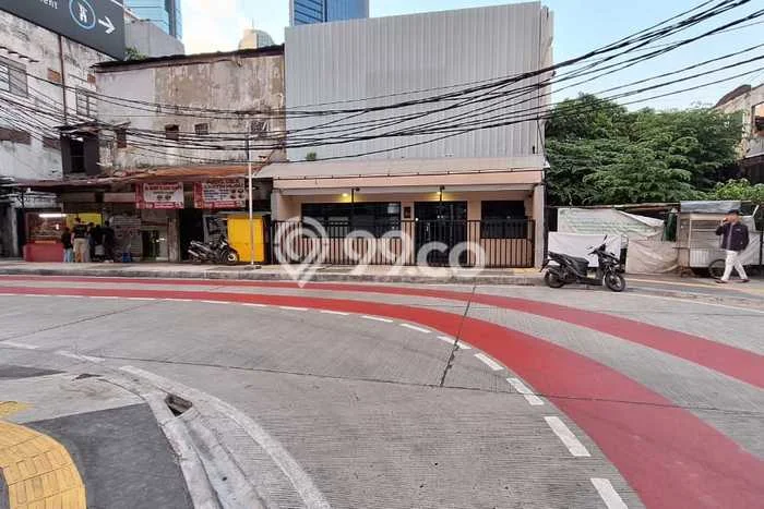 Ruko Bagus LT 299m2 LB 400m2 Dijual di Menteng Jakarta Pusat Ruko Bagus LT 299m2 LB 400m2 Dijual di Menteng Jakarta Pusat