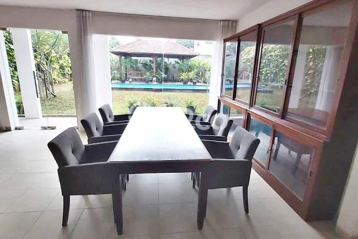 Rumah Bagus Siap Huni Di Cilandak Luas 500m2 Lokasi Strategis Rumah Bagus Siap Huni Di Cilandak Luas 500m2 Lokasi Strategis