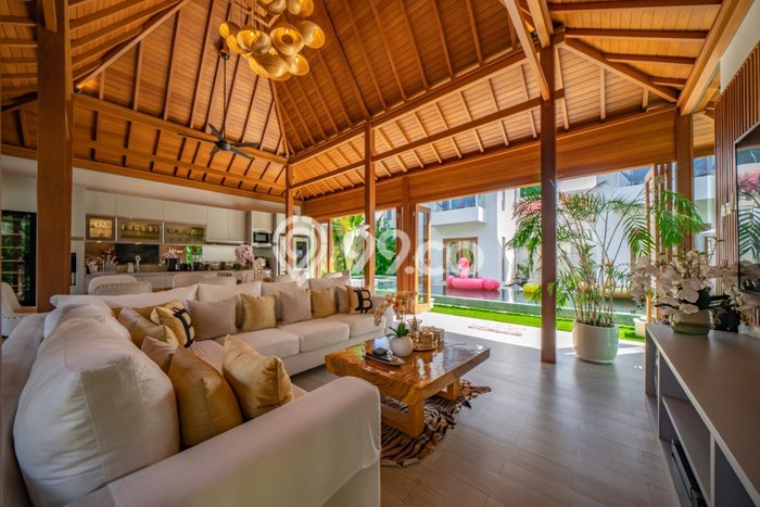 Rumah Elit Modern Tanpa Renovasi di Kerobokan Badung Rumah Elit Modern Tanpa Renovasi di Kerobokan Badung