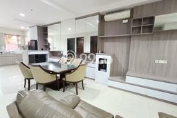 Rumah Bagus Siap Pakai Di Kembangan Luas 426m2 Lokasi Strategis Rumah Bagus Siap Pakai Di Kembangan Luas 426m2 Lokasi Strategis
