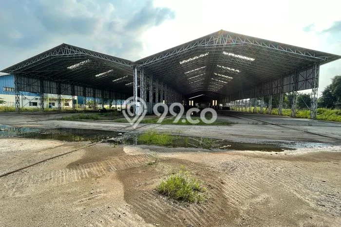 Unit Gudang Disewa Lokasi Cakung, Jakarta Timur Spesifikasi Luas Bangunan 1250m2 Unit Gudang Disewa Lokasi Cakung, Jakarta Timur Spesifikasi Luas Bangunan 1250m2