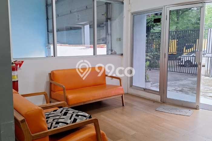 Unit Gudang Paling Strategis di BSD Tangerang Selatan dengan LB 400m2 Unit Gudang Paling Strategis di BSD Tangerang Selatan dengan LB 400m2