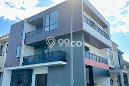 Dijual Rumah Mewah Megah Dengan View Cantik di Alam Sutera, Tangerang Dijual Rumah Mewah Megah Dengan View Cantik di Alam Sutera, Tangerang