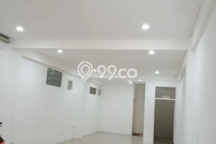 Disewakan Ruko komersial di Lengkong luas bangunan 75m2 Disewakan Ruko komersial di Lengkong luas bangunan 75m2