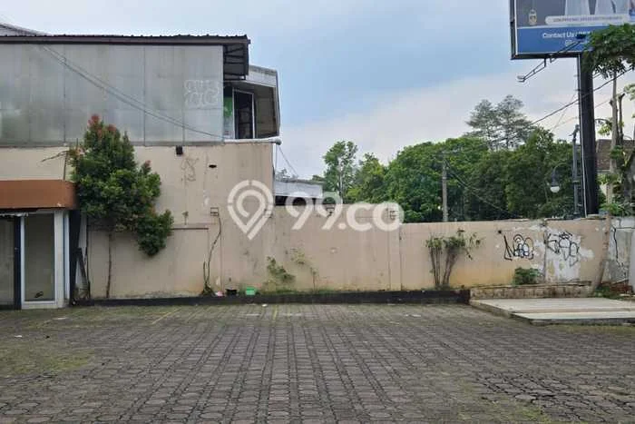 Disewakan Rumah Strategis di Riau LT 1000m2 / LB 700m2 Kondisi Bagus Disewakan Rumah Strategis di Riau LT 1000m2 / LB 700m2 Kondisi Bagus