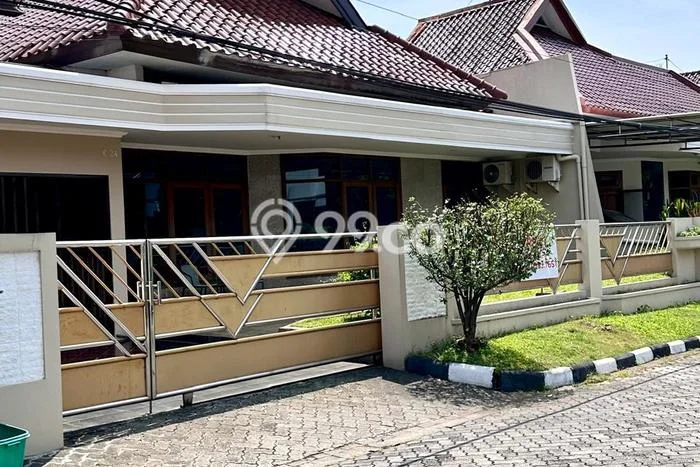 Disewakan Rumah Harga Terjangkau di Semeru Semarang dengan 4 KT Disewakan Rumah Harga Terjangkau di Semeru Semarang dengan 4 KT